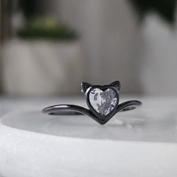 Black Cat Heart Ring, size 7 Charmed Aroma - Picture 2 of 7